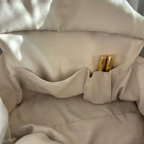 ♥️Host Pick♥️ Salvatore Ferragamo VERVE Bag - Picture 13 of 15